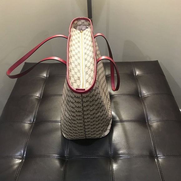 Michael Kors Tote XXXSoldXXX - Picture 7 of 7